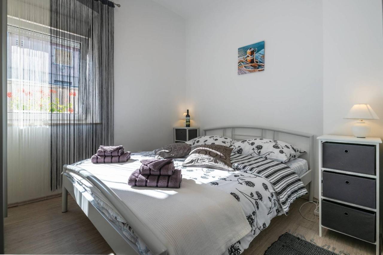 Apartment Petra Pula Zewnętrze zdjęcie