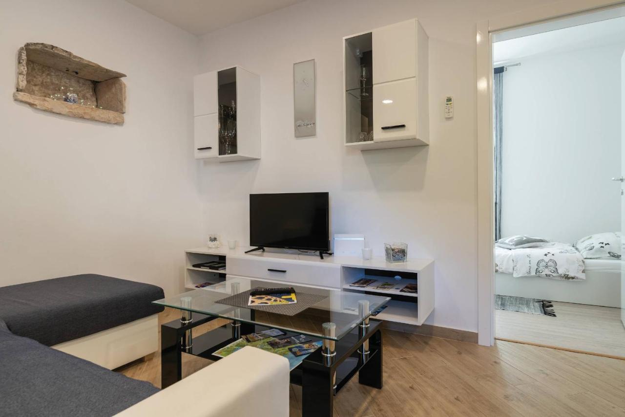 Apartment Petra Pula Zewnętrze zdjęcie