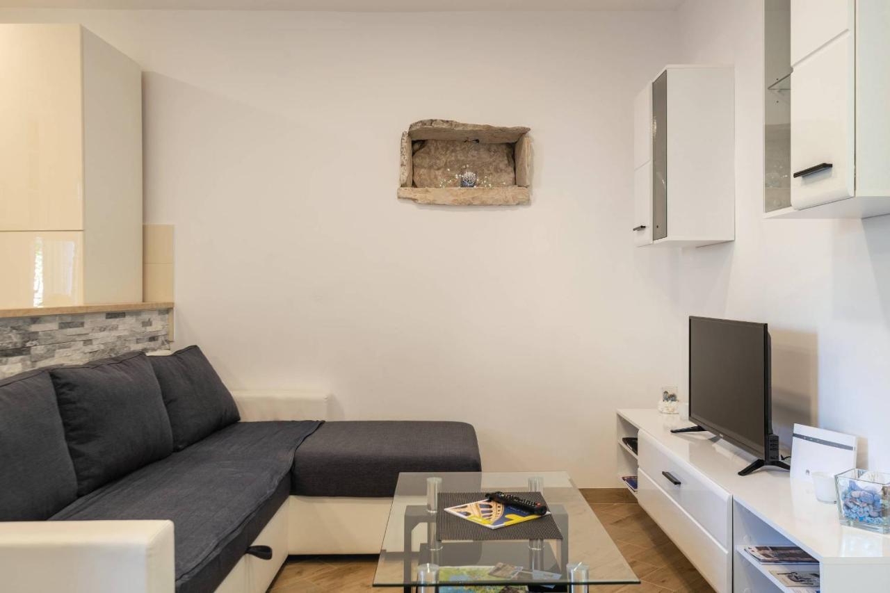 Apartment Petra Pula Zewnętrze zdjęcie