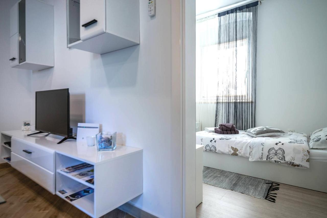 Apartment Petra Pula Zewnętrze zdjęcie